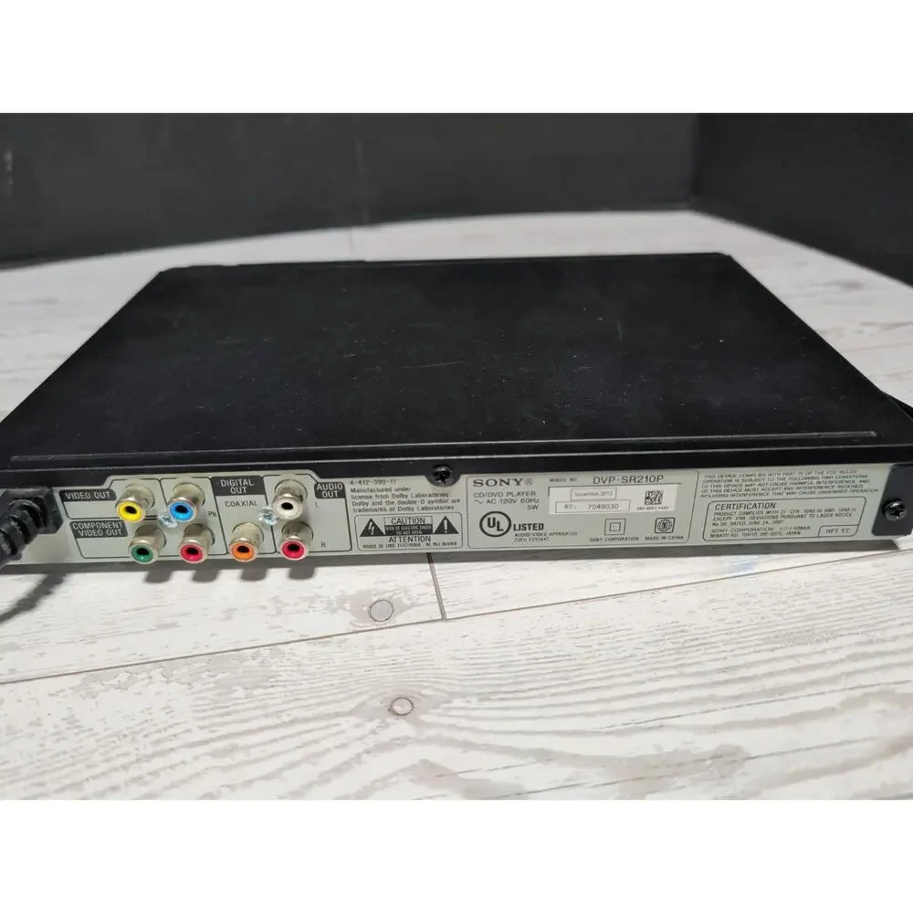 Sony DVP-SR210P DVD CD Player Progressive Scan Compact Media Player TESTED WORKS